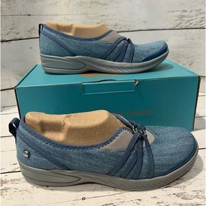 BZEES NICHE SLIP-ON